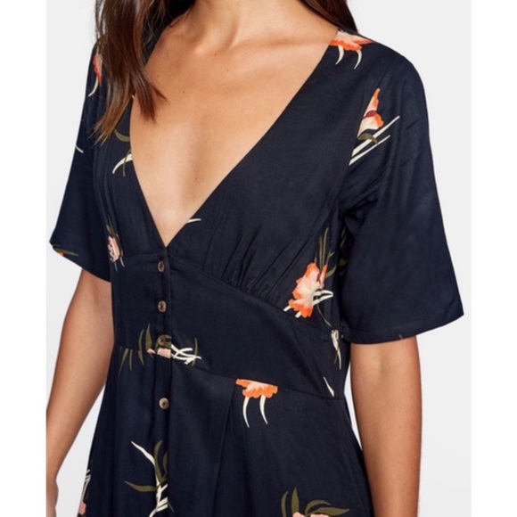 NWT RVCA Women Black Floral V-Neck Front Button Closure Midi Dress XS Whimsigoth - Picture 3 of 11